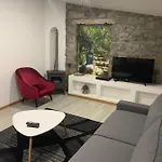 Деревянный коттедж Casa Do Ribeiro Frio