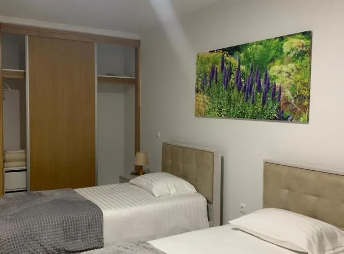 Деревянный коттедж Casa Do Ribeiro Frio