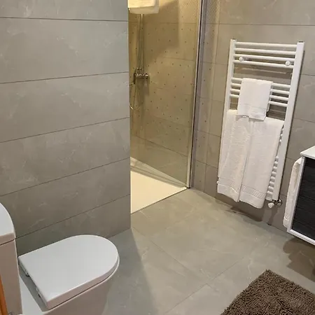 Casa Do Ribeiro Frio Santana (Madeira)