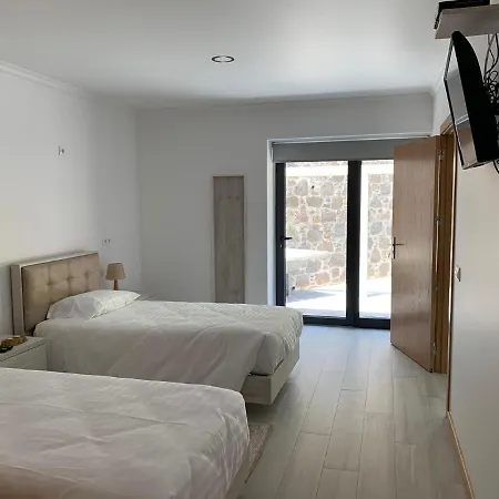 Casa Do Ribeiro Frio Lodge *